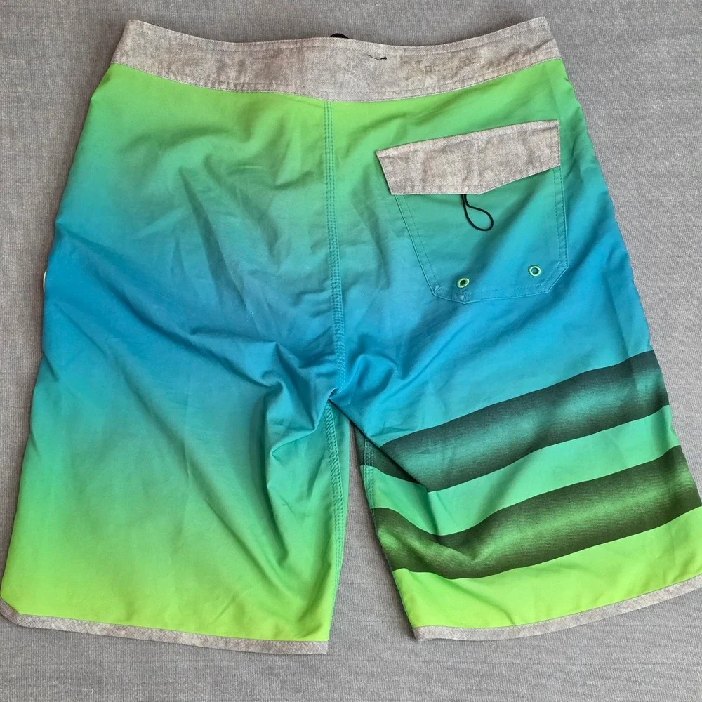 Hurley Phantom Board Shorts Mens 32 Green Blue Ombre Striped Buckle Exclusive